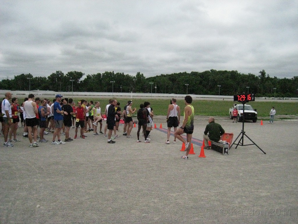 Solstice Run 2011 10M 001.JPG - The 2011 Solstice 10 Mile race in Northville Michigan. Once around the horse race track then through the neighbourhoods. Finish in the park downtown.